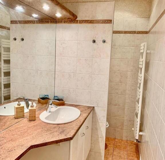 חדר סופריור, Le Barry Du Grand Chemin