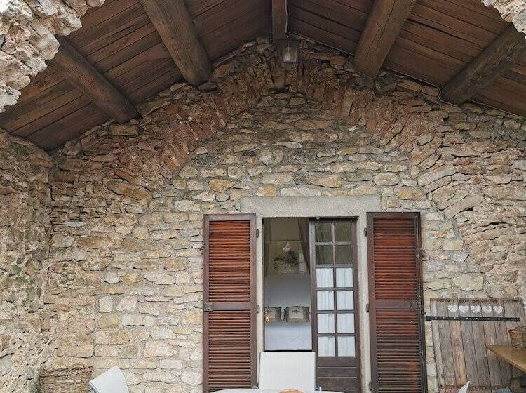 חדר משפחתי, Le Barry Du Grand Chemin