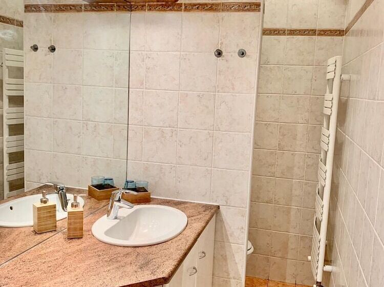 חדר סופריור, Le Barry Du Grand Chemin