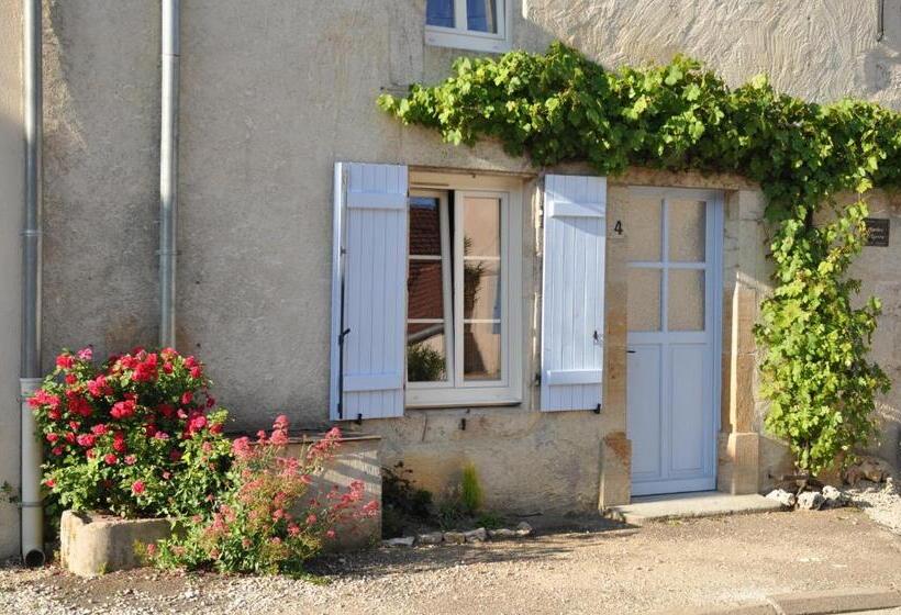 غرفة قياسية, Les Chambres D'eponine