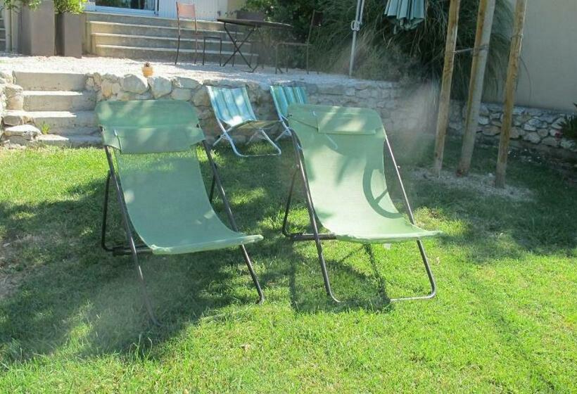 غرفة سوبيريور, Lou Cardalines