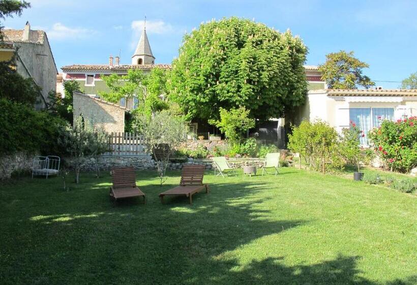 غرفة سوبيريور, Lou Cardalines