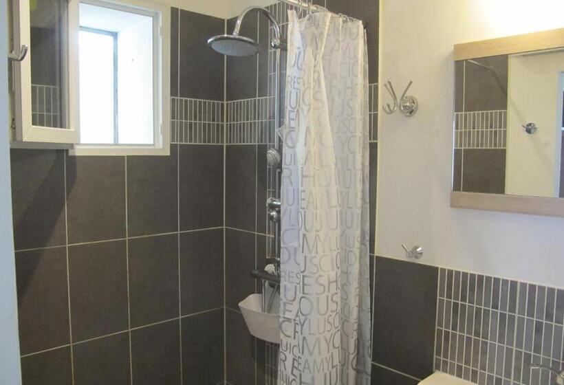 غرفة قياسية, Lou Cardalines