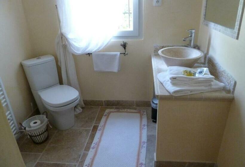 جناح, Mas De L Olivette