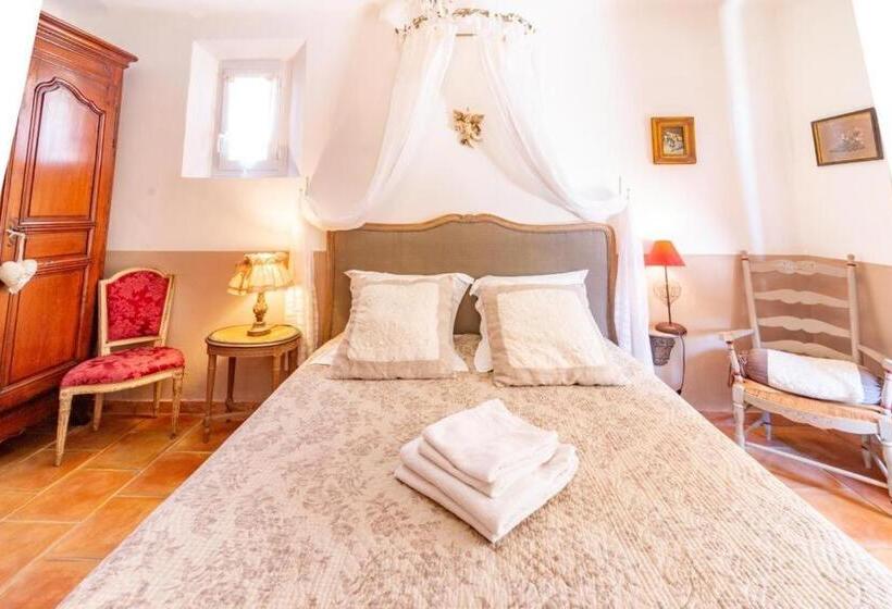 غرفة قياسية, Mas De L Olivette