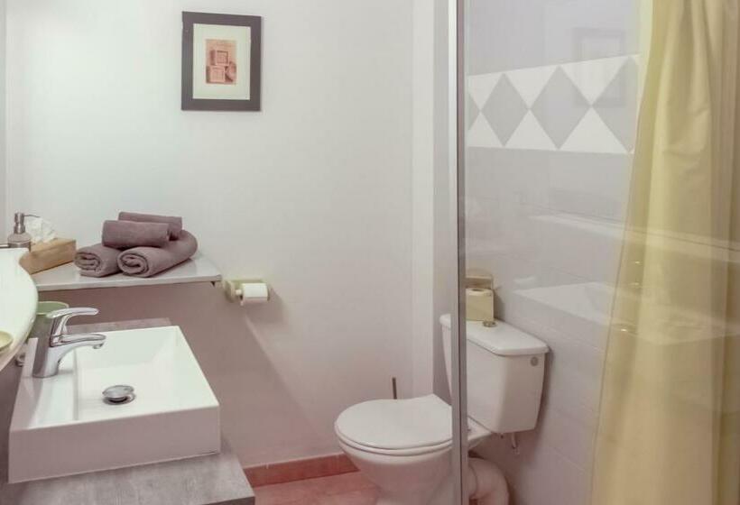 غرفة قياسية, Mas Saint Ange