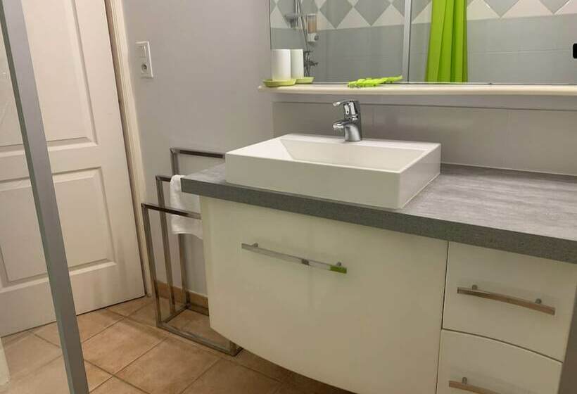 غرفة قياسية, Mas Saint Ange