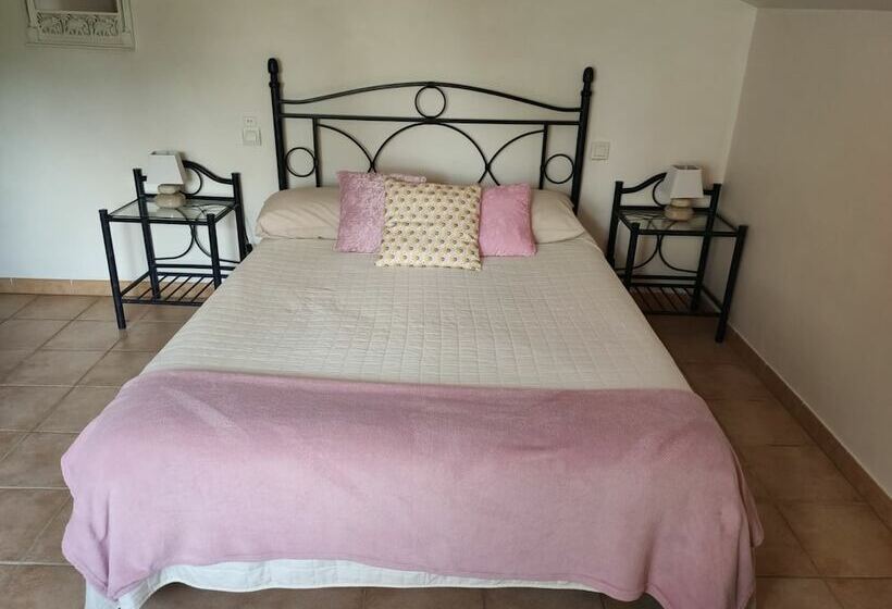 غرفة قياسية, Mas Saint Ange