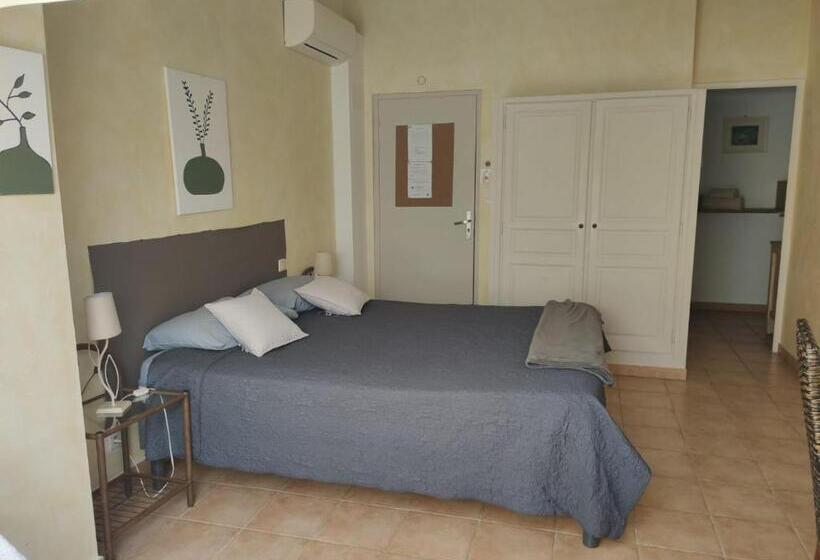 غرفة ديلوكس, Mas Saint Ange