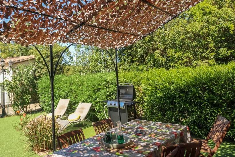 דירת שני חדרים, Mas Saint Ange