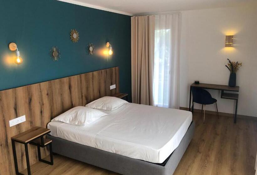 정원 전망 4인용 스탠다드 룸, Auberge Les Oliviers