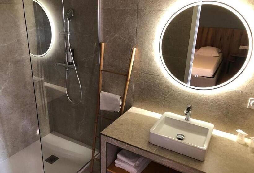 정원 전망 4인용 스탠다드 룸, Auberge Les Oliviers