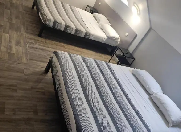 Standard Kolmen Hengen Huone, Enor Hôtel