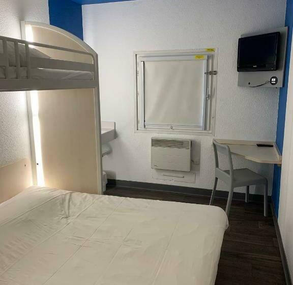 标准三人间共用浴室, F1 Pontarlier