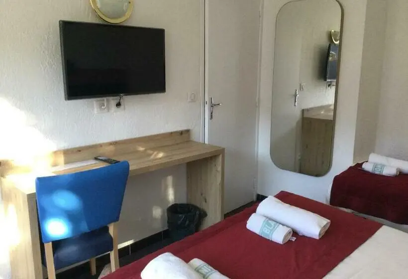 山の見えるテラス付きスタンダードルーム, Hôtel Le Blainon