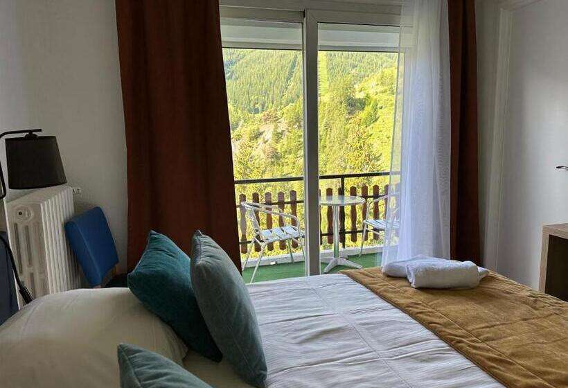 Номер Стандарт Трехместный, Hôtel Le Blainon