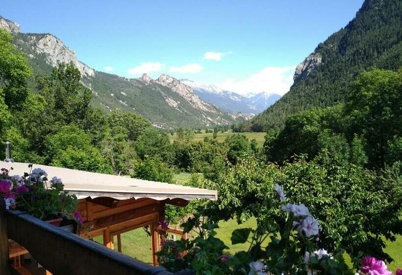 غرفة قياسية ثلاثية, Hôtel Restaurant Gîtes Les 5 Saisons