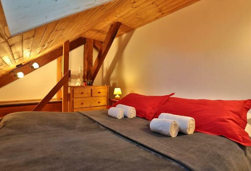 Номер Стандарт Трехместный, Hôtel Restaurant Gîtes Les 5 Saisons