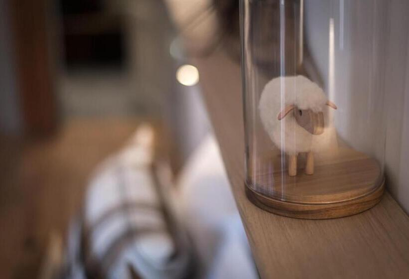 Номер Премиум, Hôtel Restaurant La Ferme De Cupelin