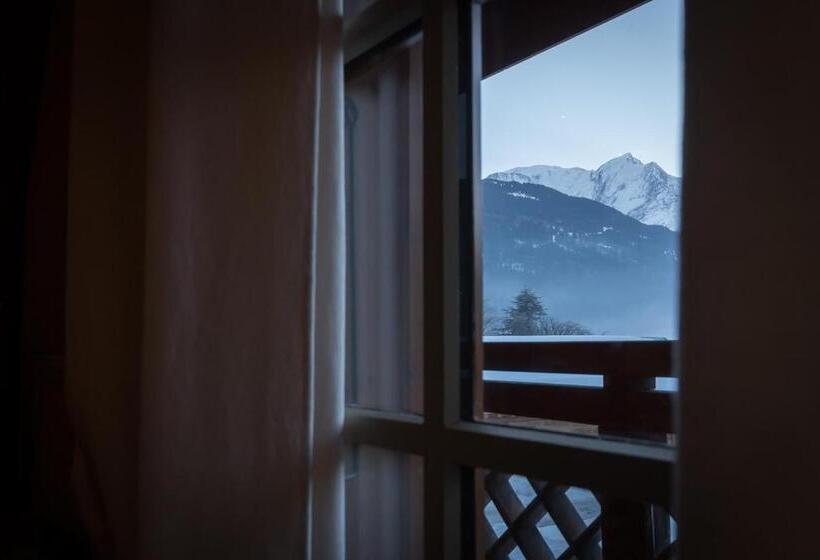프리미엄 룸, Hôtel Restaurant La Ferme De Cupelin