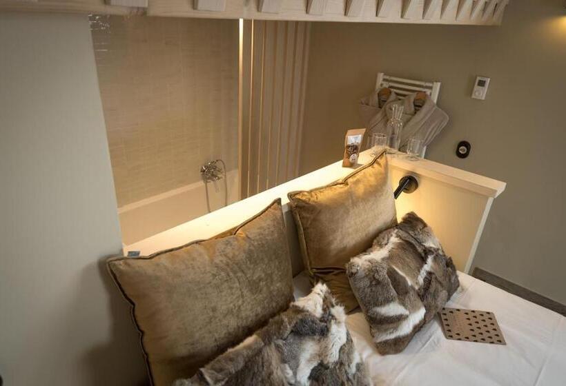 Люкс, Hôtel Restaurant La Ferme De Cupelin