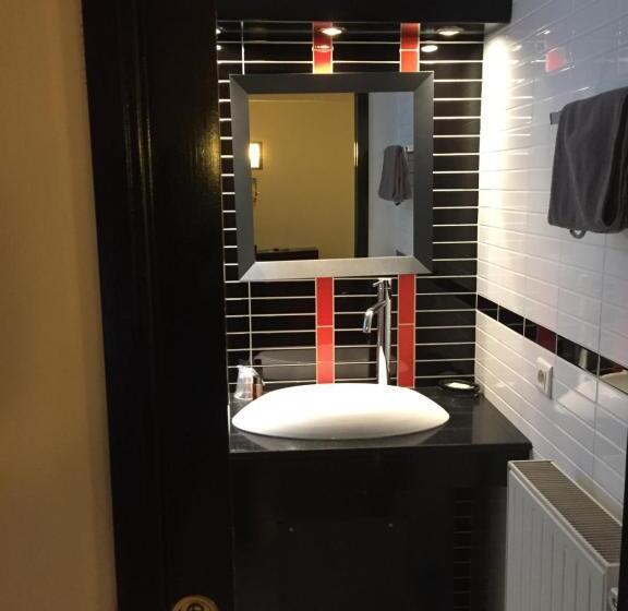 수피리어 룸, L Astrolabe