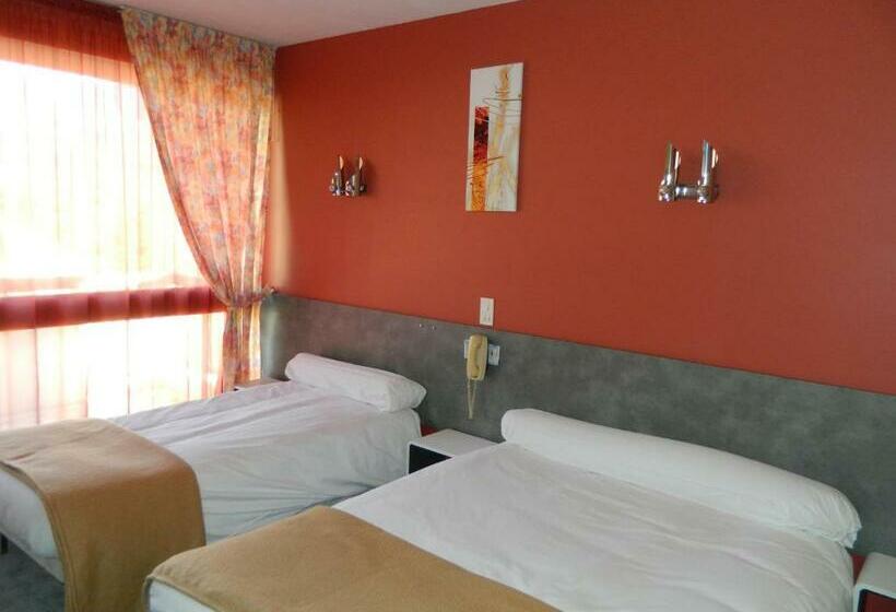 스탠다드 트리플 룸, Logis Hôtel L Elancèze