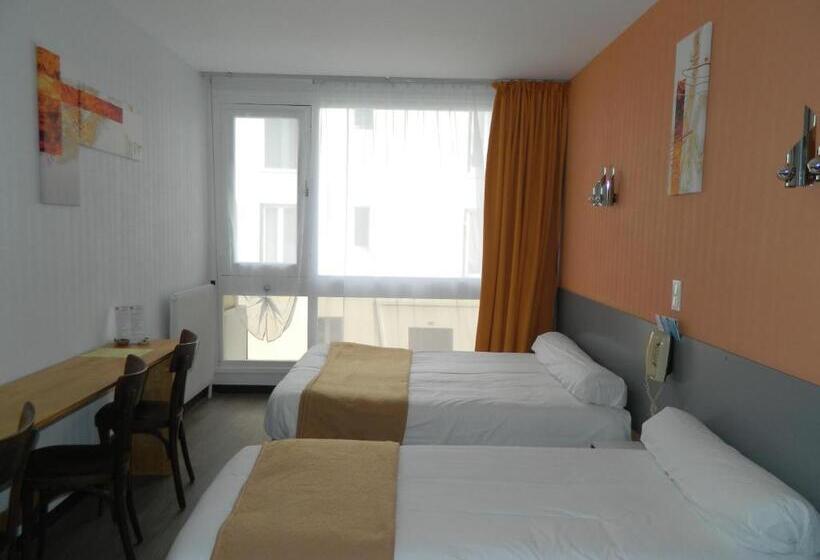 스탠다드 트리플 룸, Logis Hôtel L Elancèze