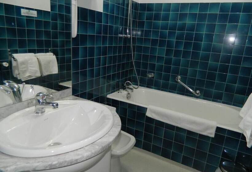 스탠다드 룸, Logis Hôtel L Elancèze