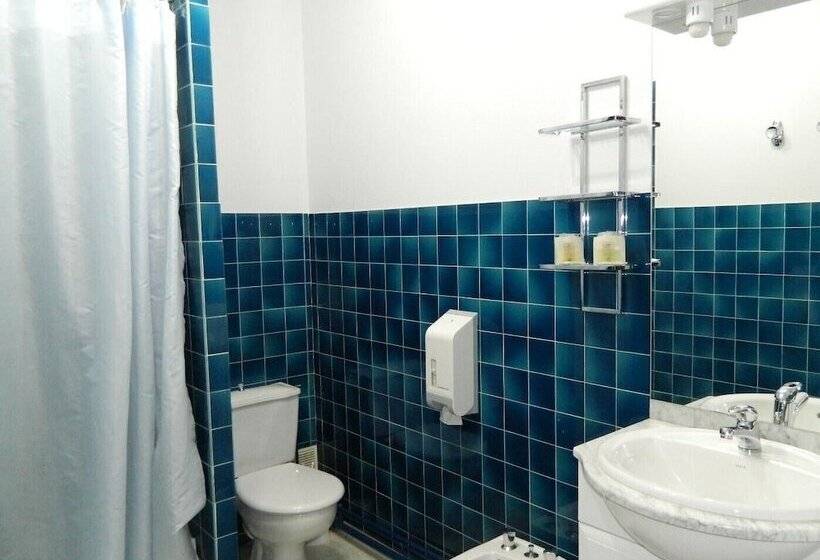 스탠다드 트리플 룸, Logis Hôtel L Elancèze