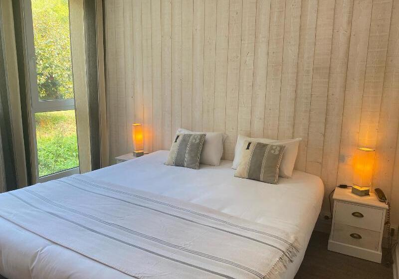 Номер Стандарт, Latitude Ouest Hotel Restaurant & Spa