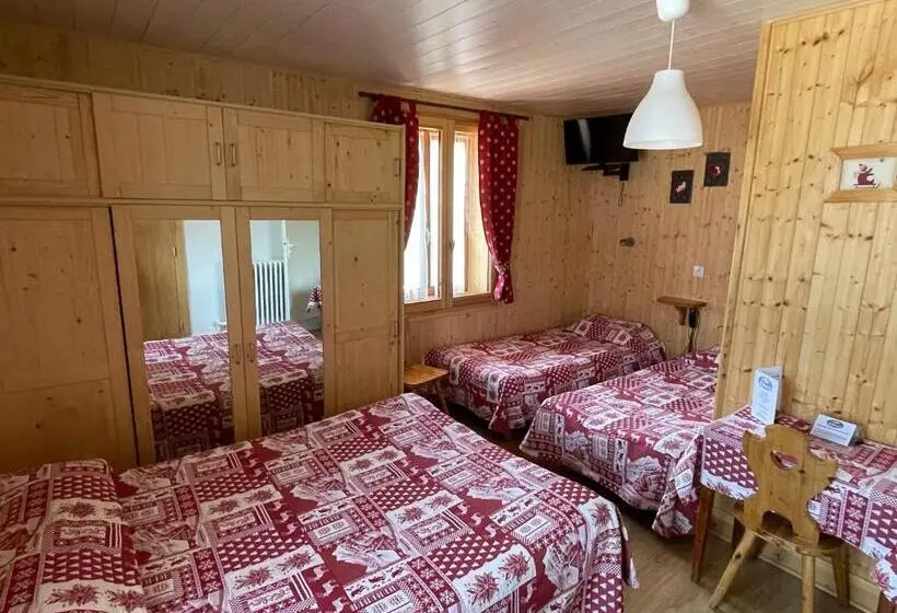 Standard Neljän Hengen Huone, Les Granits
