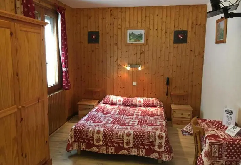 Standard Neljän Hengen Huone, Les Granits