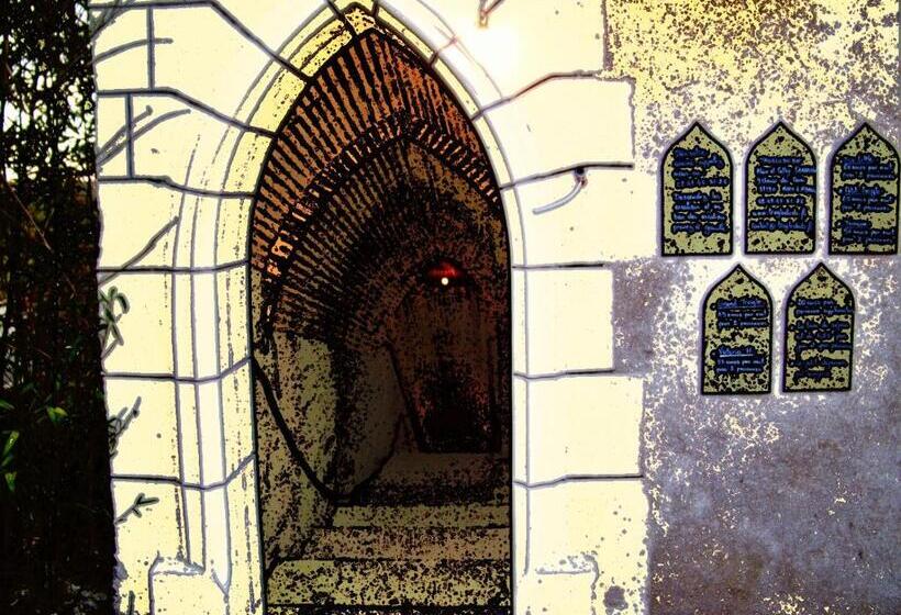 コンフォートルーム, Logis Hôtels Troglododo