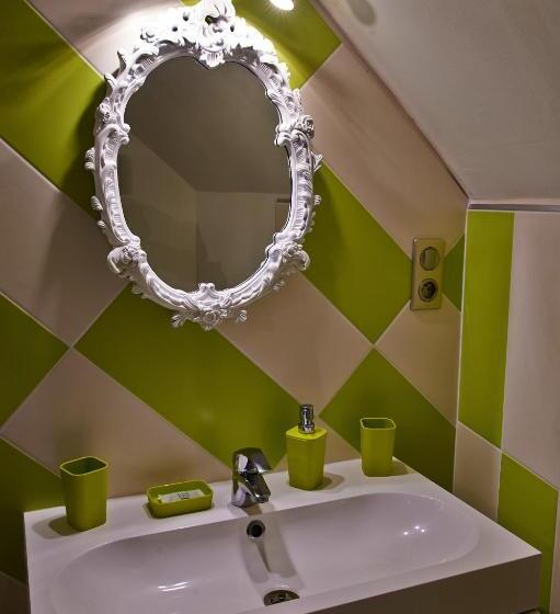 Comfort room with terrace, Logis Hôtels Troglododo