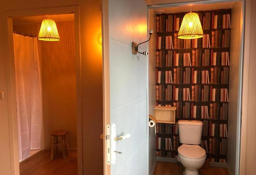 プールビュースタンダードルーム, Logis Hôtels Troglododo