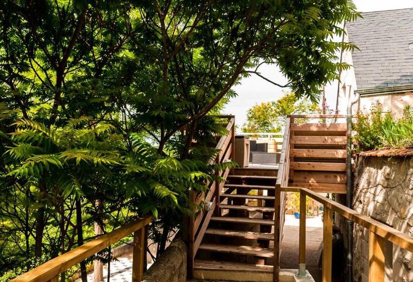 Comfort room with terrace, Logis Hôtels Troglododo