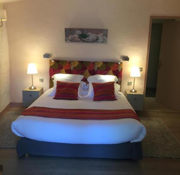 スーペリアールーム, Logis Hôtels Troglododo