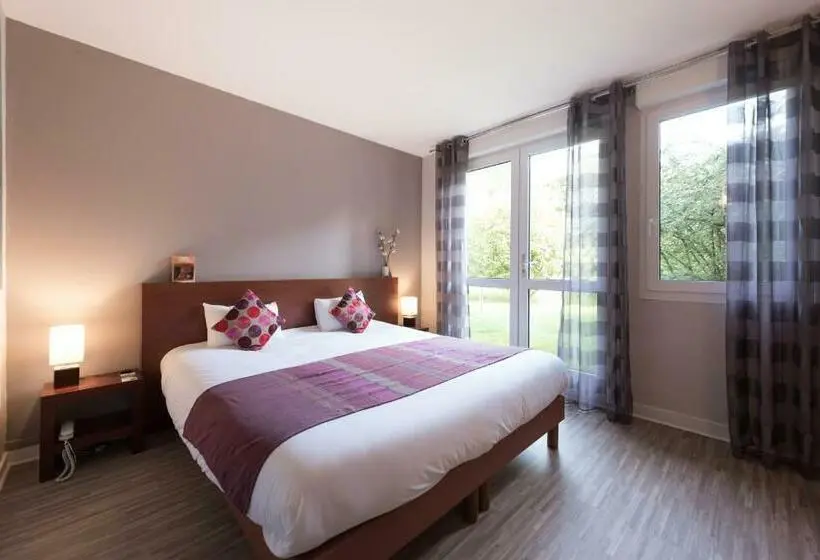 Comfort-huone, Latitude Ouest Hotel Restaurant & Spa