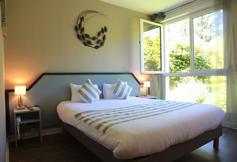 Номер Стандарт, Latitude Ouest Hotel Restaurant & Spa