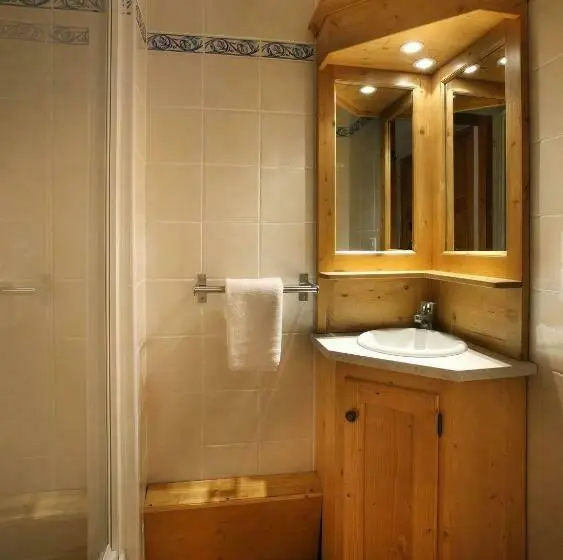 ３ベッドルームアパートメント, Chalet Des Neiges Oz En Oisans