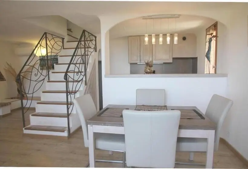 آپارتمان 2 خوابه با چشم‌انداز دریا, Residence A Licetta