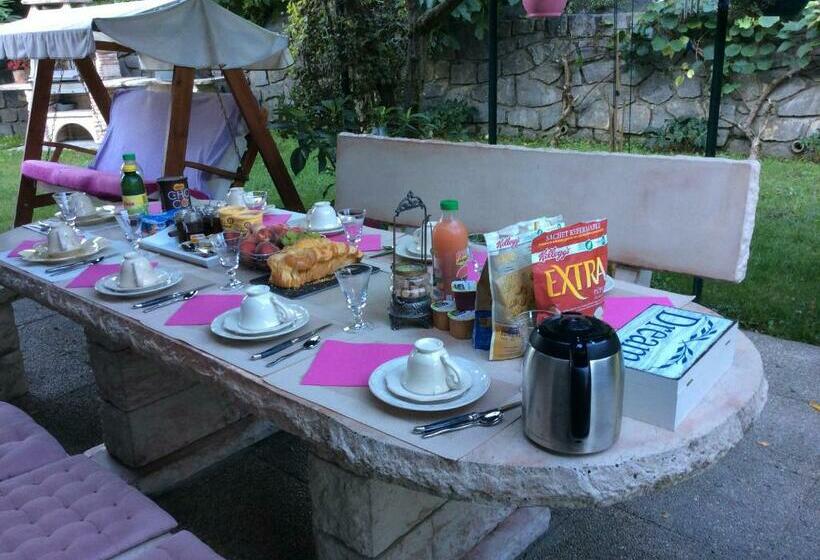 חדר סטנדרט, Demeure D'hôtes Les Irisynes