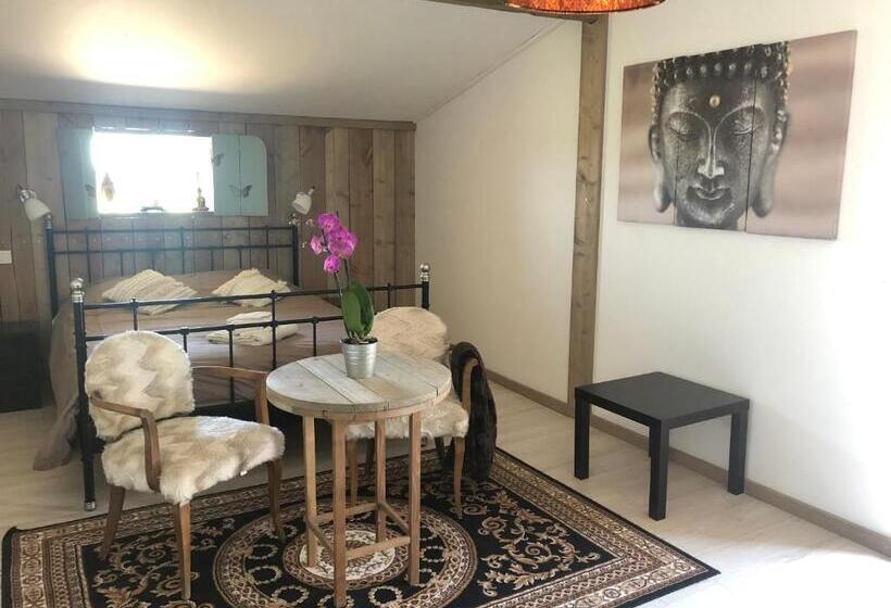 标准间带露台, Domaine De La Madeleine