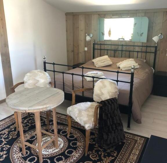 标准间带露台, Domaine De La Madeleine