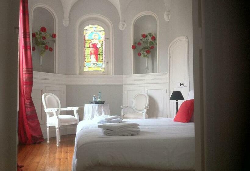 اتاق خانوادگی, La Demeure De Laclais