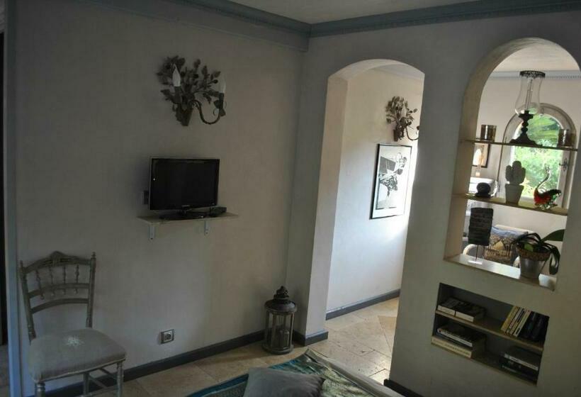 סוויטה, Sous L Olivier