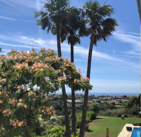 자쿠지 스위트, Villa Antoline