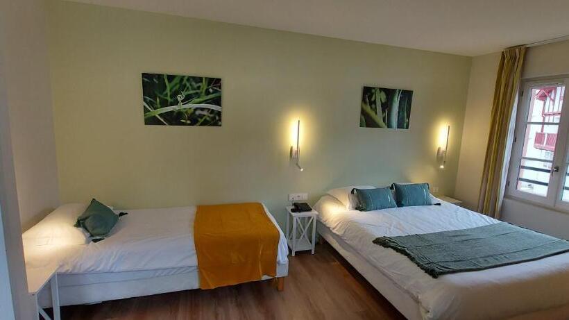 سوییت جونیور, Boutique Hôtel Maria Christina