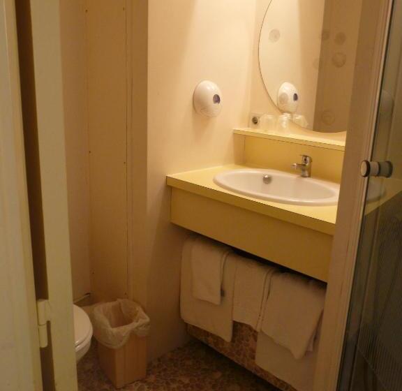 חדר סטנדרט, Cat